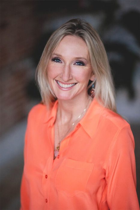 large-Full-Circle-About-Rachael-Rose-Nov2019